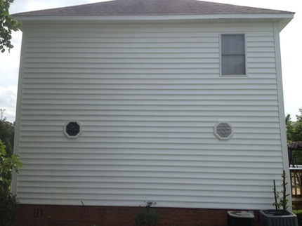 after picture of a house in richmond that is soft washed.  this house had algae, mildew, and mold but now looks brand new